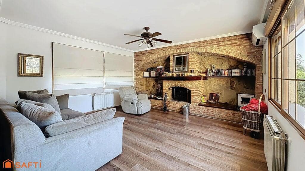 4 soveværelse Villa til salg i El Casar med swimmingpool garage - € 397.000 (Ref: 9174168)