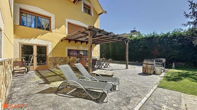 4 slaapkamer Villa te koop in El Casar met zwembad garage - € 397.000 (Ref: 9174168)