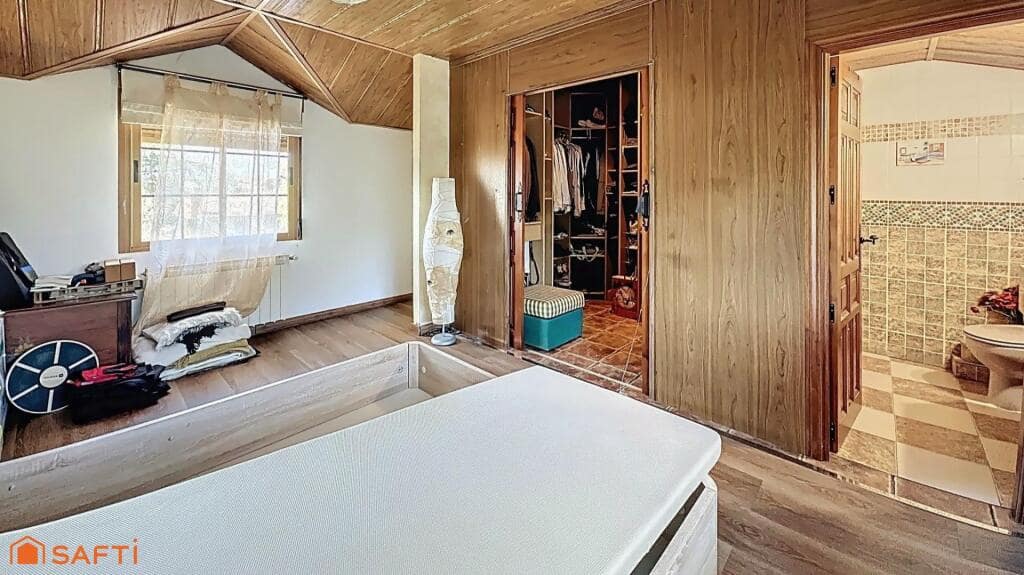 4 soveværelse Villa til salg i El Casar med swimmingpool garage - € 397.000 (Ref: 9174168)