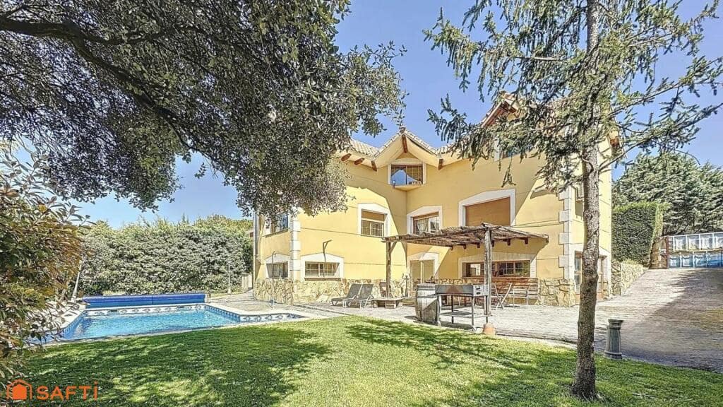 4 soveværelse Villa til salg i El Casar med swimmingpool garage - € 397.000 (Ref: 9174168)