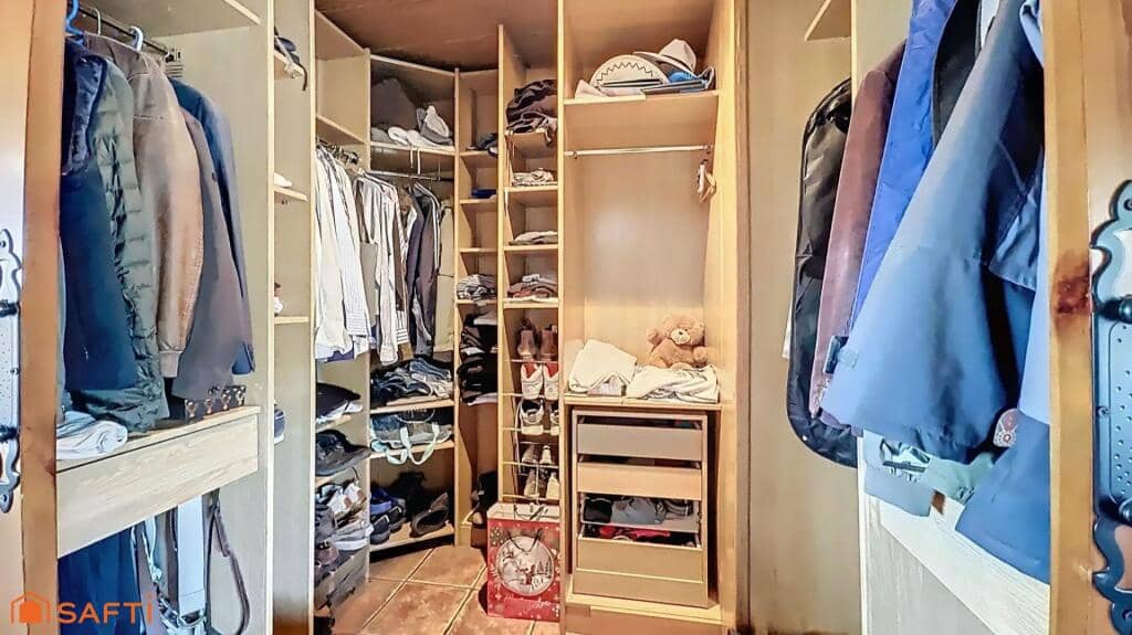 4 soveværelse Villa til salg i El Casar med swimmingpool garage - € 397.000 (Ref: 9174168)