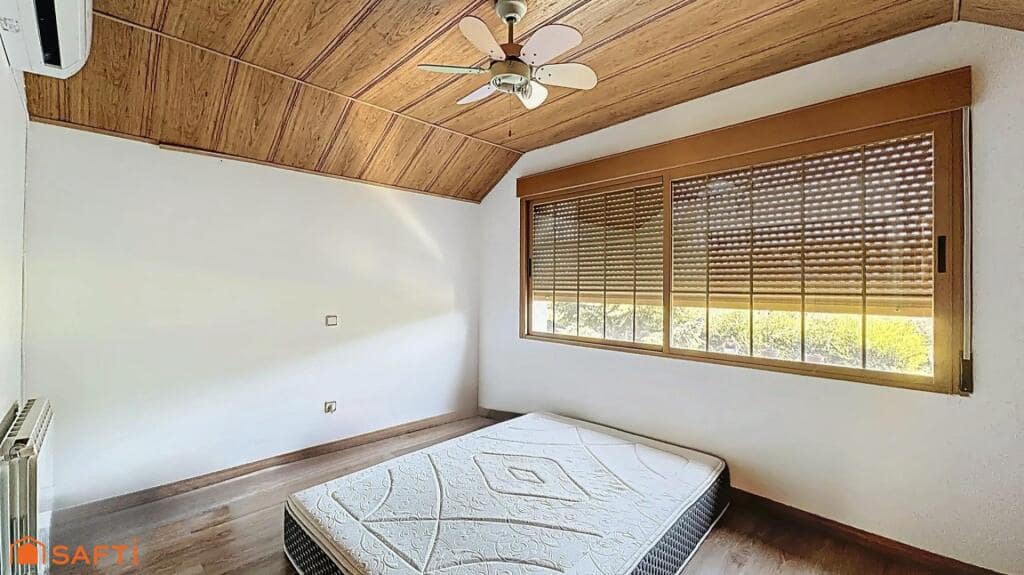 4 soveværelse Villa til salg i El Casar med swimmingpool garage - € 397.000 (Ref: 9174168)