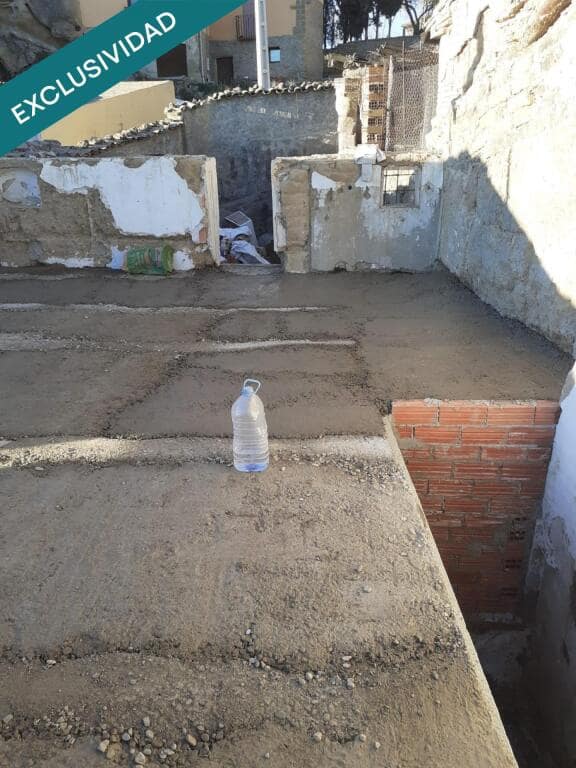 3 soveværelse Villa til salg i Casbas de Huesca - € 49.500 (Ref: 9174174)