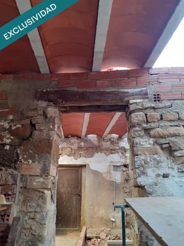 3 bedroom Villa for sale in Casbas de Huesca - € 49,500 (Ref: 9174174)