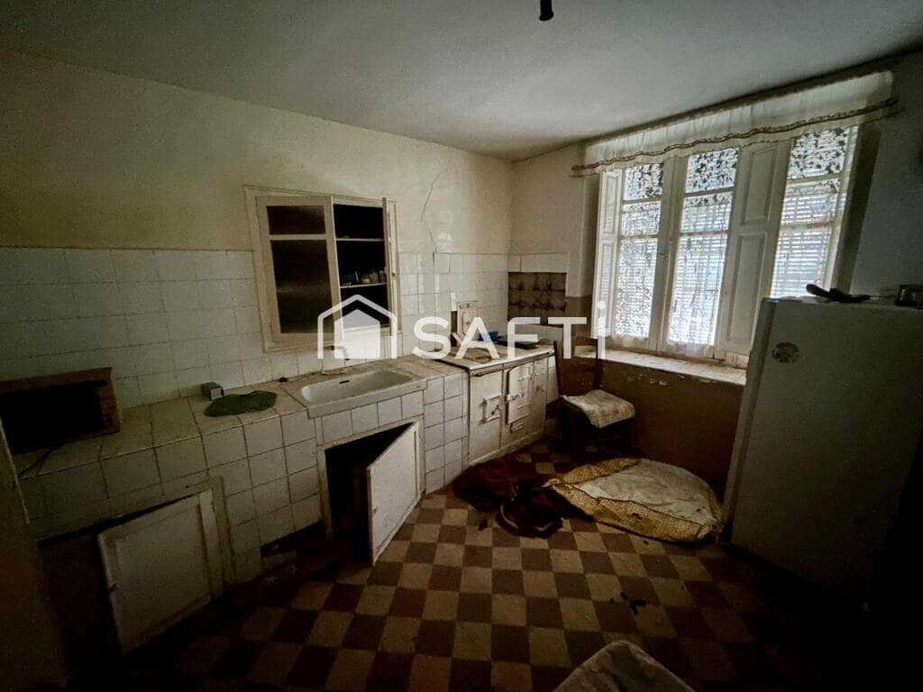 Adosado de 4 habitaciones en Valencia de Don Juan en venta - 90.000 € (Ref: 9174183)