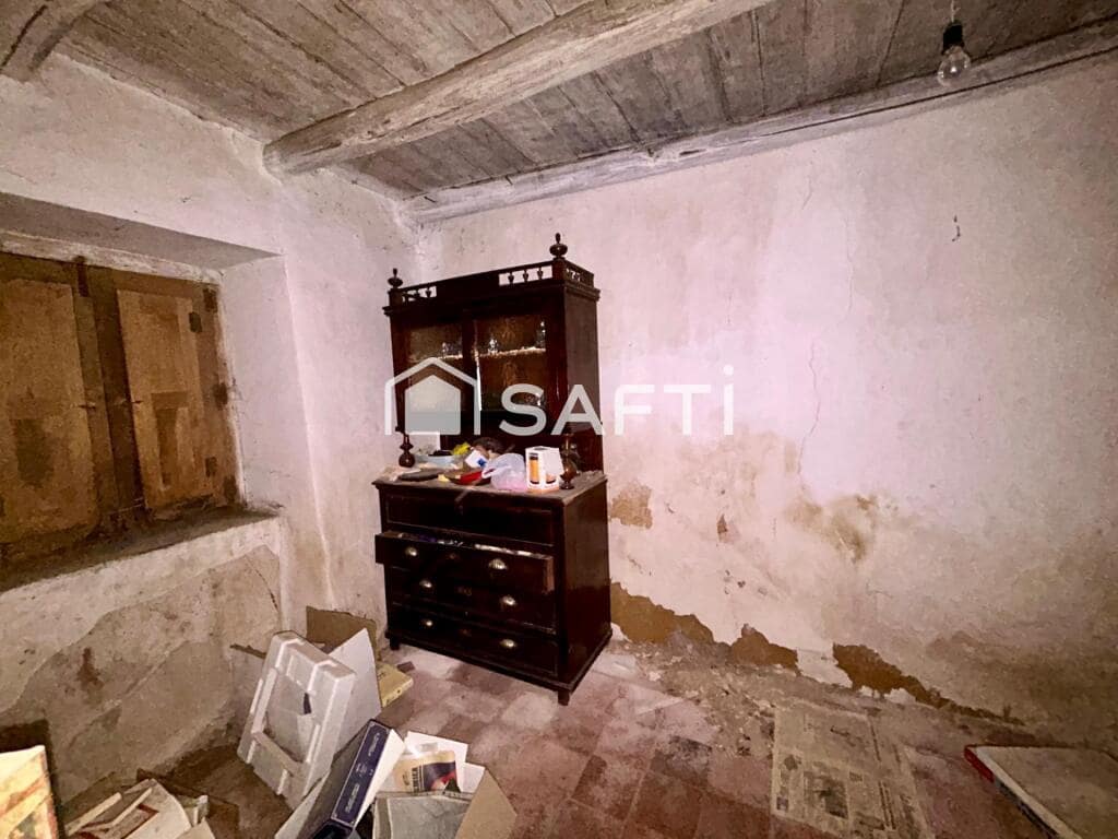 Adosado de 4 habitaciones en Valencia de Don Juan en venta - 90.000 € (Ref: 9174183)