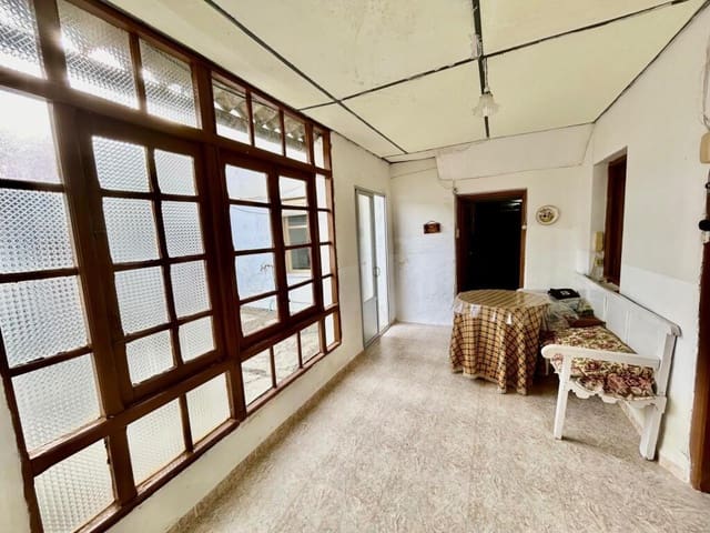 7 soverom Finca/Herregård til salgs i Laguna Dalga med garasje - € 55 000 (Ref: 9174184)