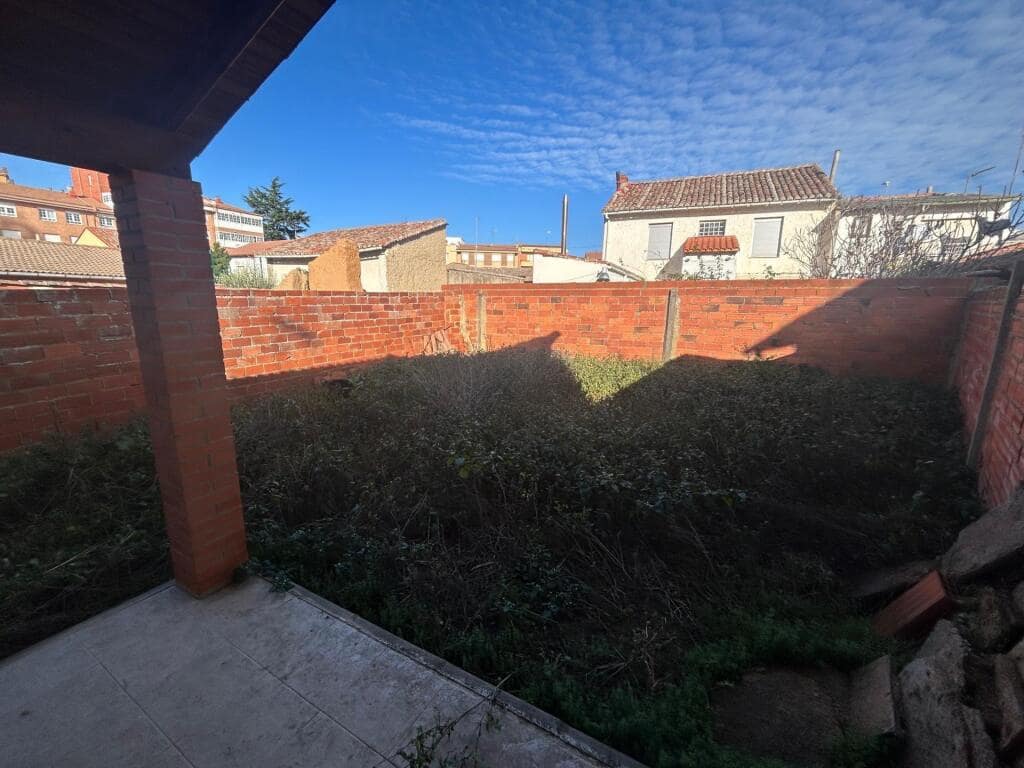 1 slaapkamer Rijtjeshuis te koop in Valencia de Don Juan - € 89.000 (Ref: 9174194)