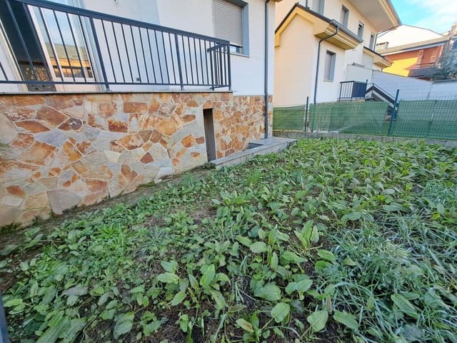 4 makuuhuone Rivitalo myytävänä paikassa Carracedelo - 167 000 € (Ref: 9174201)