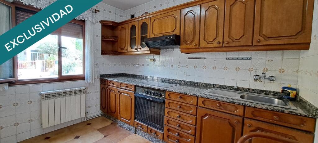4 soveværelse Villa til salg i Ponferrada - € 135.000 (Ref: 9174204)