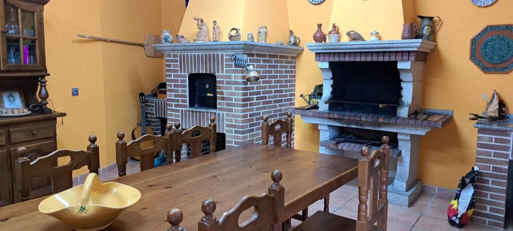 2 soveværelse Villa til salg i Ponferrada med swimmingpool - € 290.000 (Ref: 9174208)