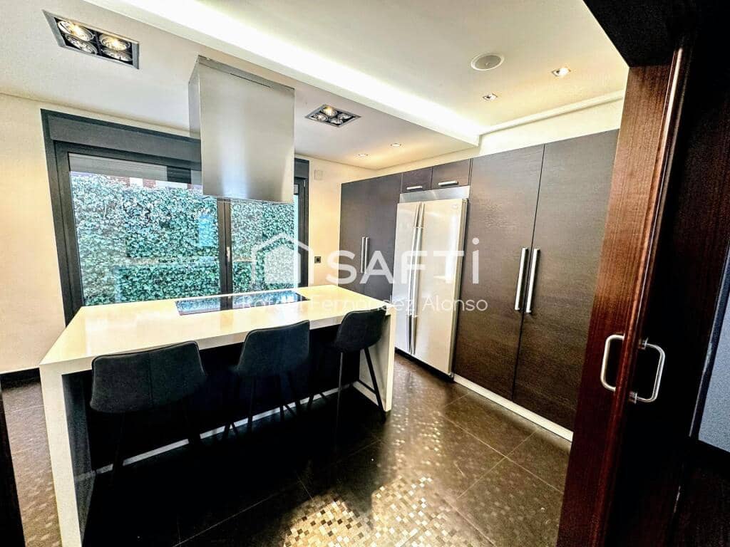 5 soveværelse Villa til salg i Sariegos med swimmingpool garage - € 550.000 (Ref: 9174213)