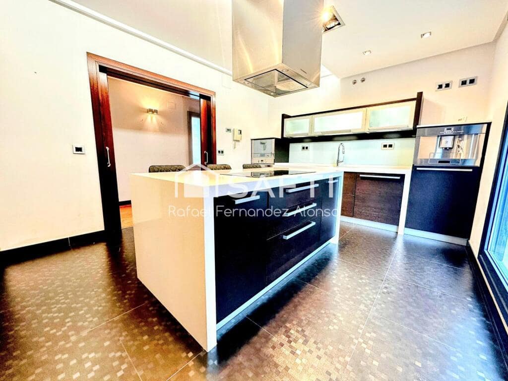 5 soveværelse Villa til salg i Sariegos med swimmingpool garage - € 550.000 (Ref: 9174213)