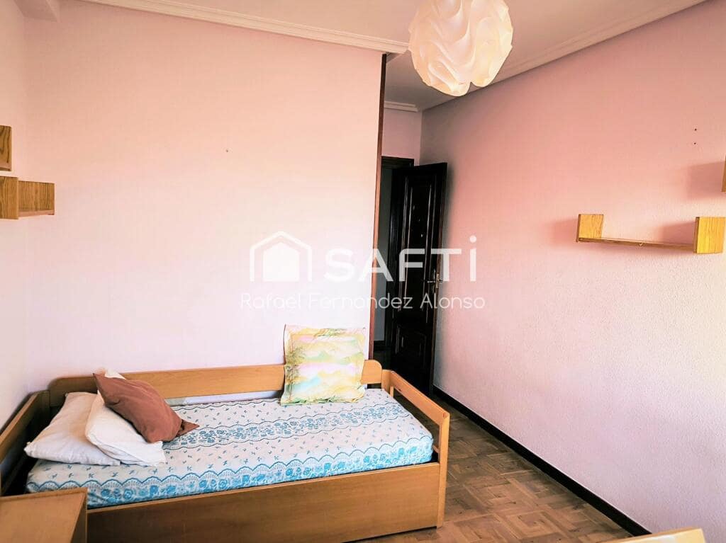 3 soverom Leilighet til salgs i Leon by - € 185 000 (Ref: 9174214)