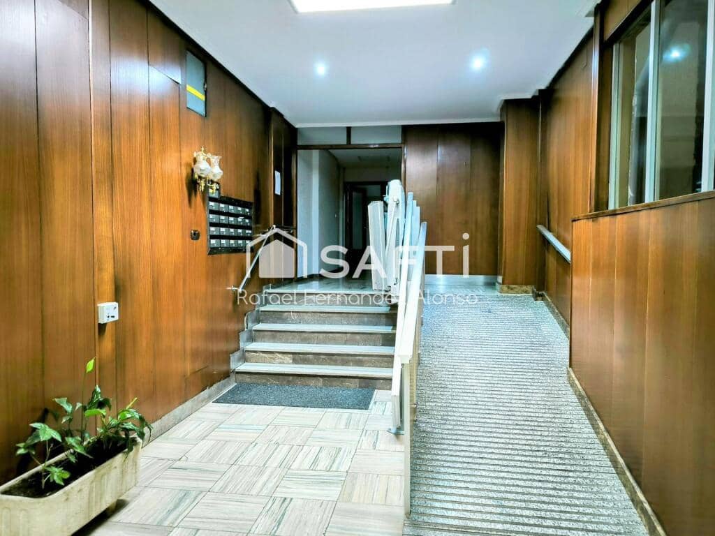 3 soverom Leilighet til salgs i Leon by - € 185 000 (Ref: 9174214)