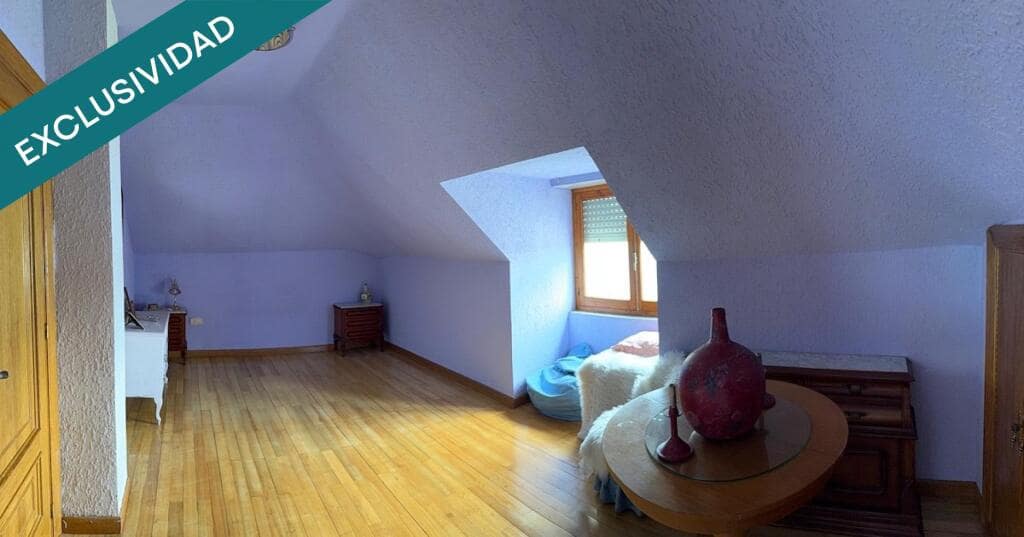 5 soveværelse Villa til salg i Sariegos med garage - € 310.000 (Ref: 9174227)