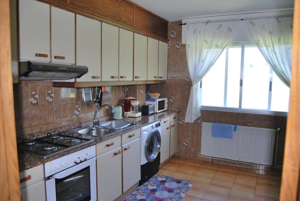 3 bedroom Villa for sale in A Estrada with garage - € 213,500 (Ref: 9174301)