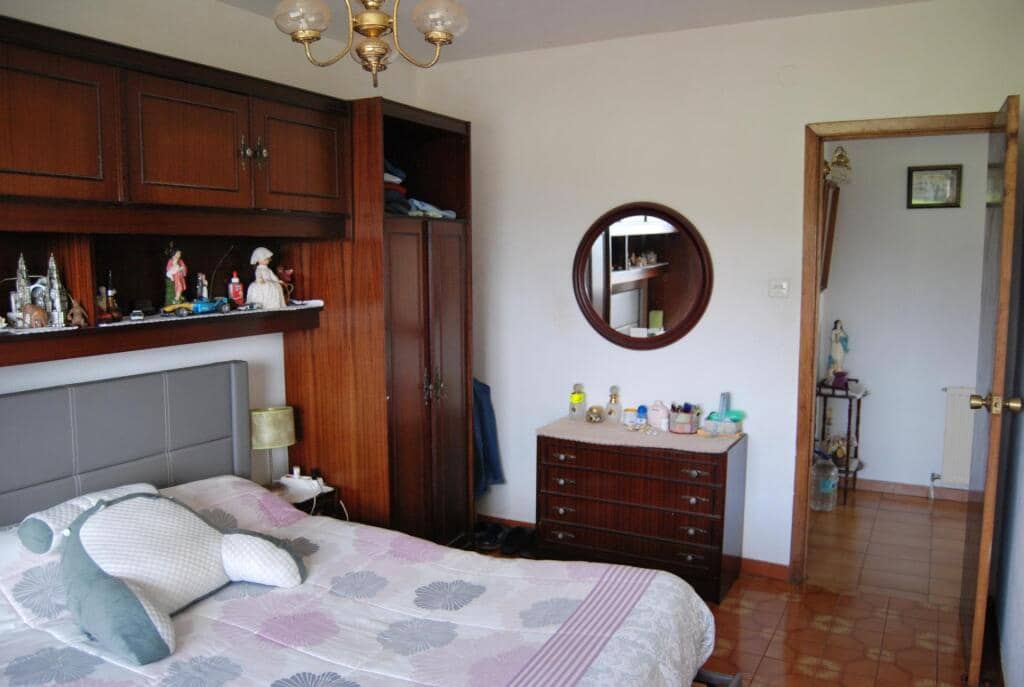 3 bedroom Villa for sale in A Estrada with garage - € 213,500 (Ref: 9174301)