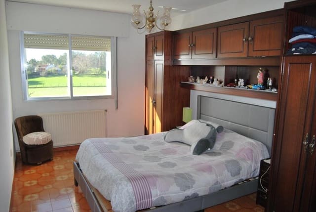 3 bedroom Villa for sale in A Estrada with garage - € 213,500 (Ref: 9174301)