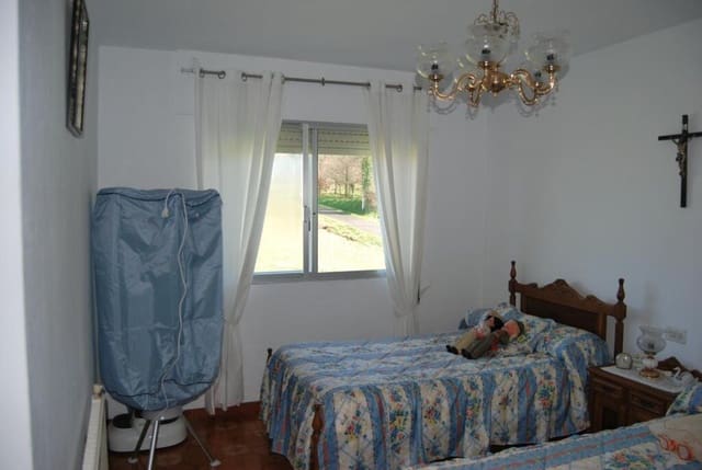 3 bedroom Villa for sale in A Estrada with garage - € 213,500 (Ref: 9174301)