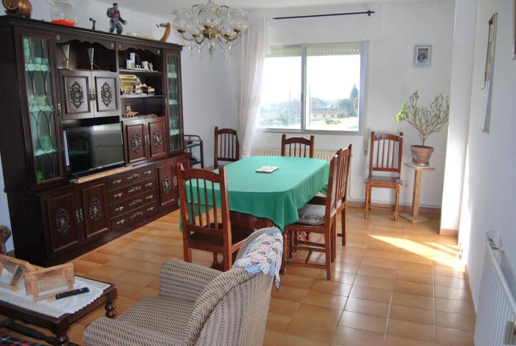 3 bedroom Villa for sale in A Estrada with garage - € 213,500 (Ref: 9174301)