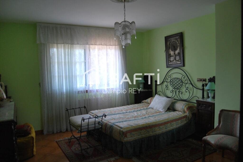 7 soveværelse Villa til salg i Vilagarcia de Arousa - € 590.000 (Ref: 9174310)