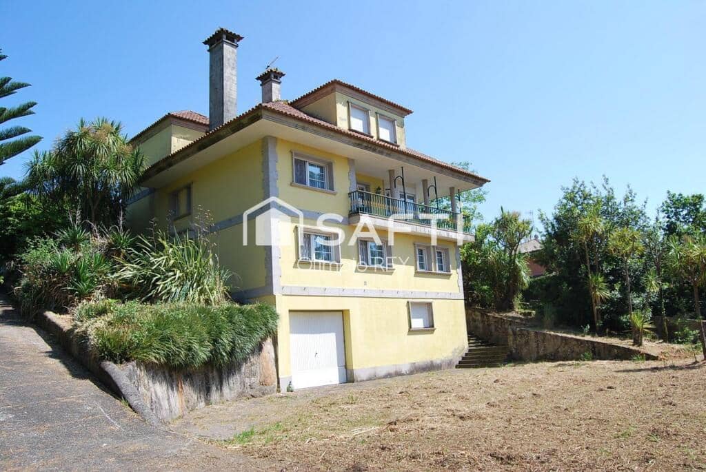 7 soveværelse Villa til salg i Vilagarcia de Arousa - € 590.000 (Ref: 9174310)