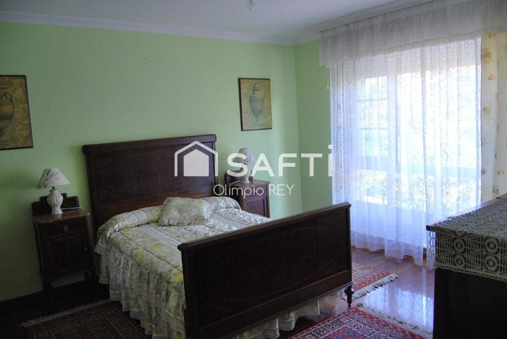 7 soveværelse Villa til salg i Vilagarcia de Arousa - € 590.000 (Ref: 9174310)