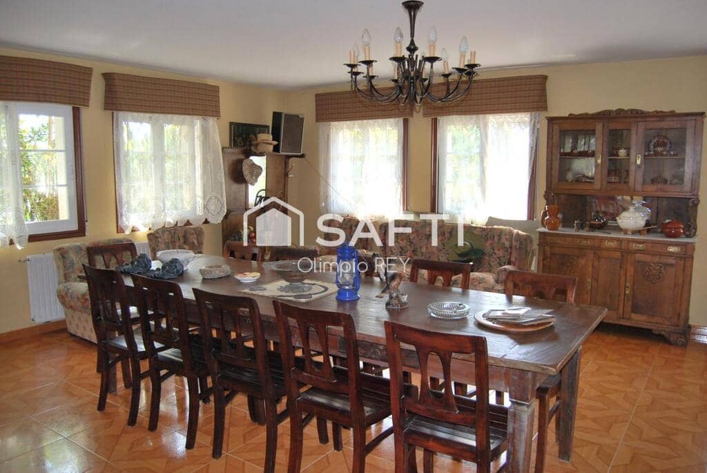 7 soveværelse Villa til salg i Vilagarcia de Arousa - € 590.000 (Ref: 9174310)