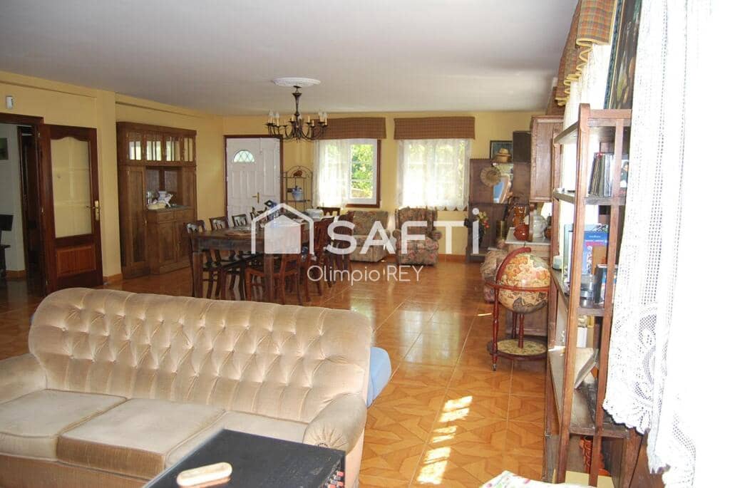 7 soveværelse Villa til salg i Vilagarcia de Arousa - € 590.000 (Ref: 9174310)