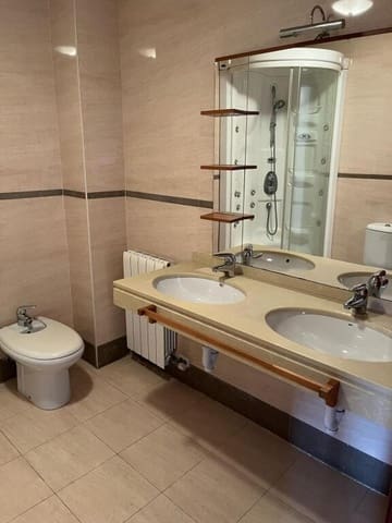 3 bedroom Apartment for sale in Logroño with pool garage - € 340,000 (Ref: 9174314)