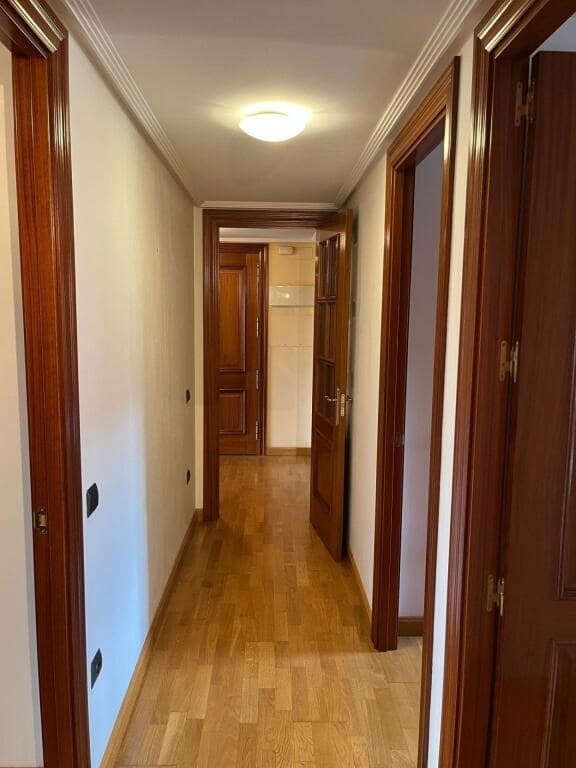 3 soveværelse Lejlighed til salg i Logrono med swimmingpool garage - € 340.000 (Ref: 9174314)