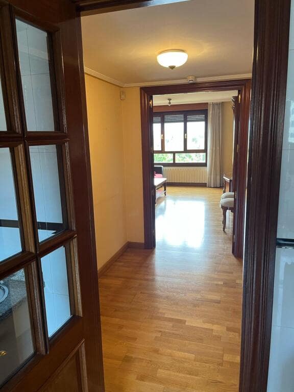 3 soveværelse Lejlighed til salg i Logrono med swimmingpool garage - € 340.000 (Ref: 9174314)