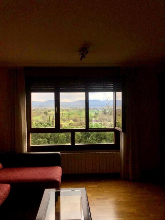 3 soveværelse Lejlighed til salg i Logrono med swimmingpool garage - € 340.000 (Ref: 9174314)