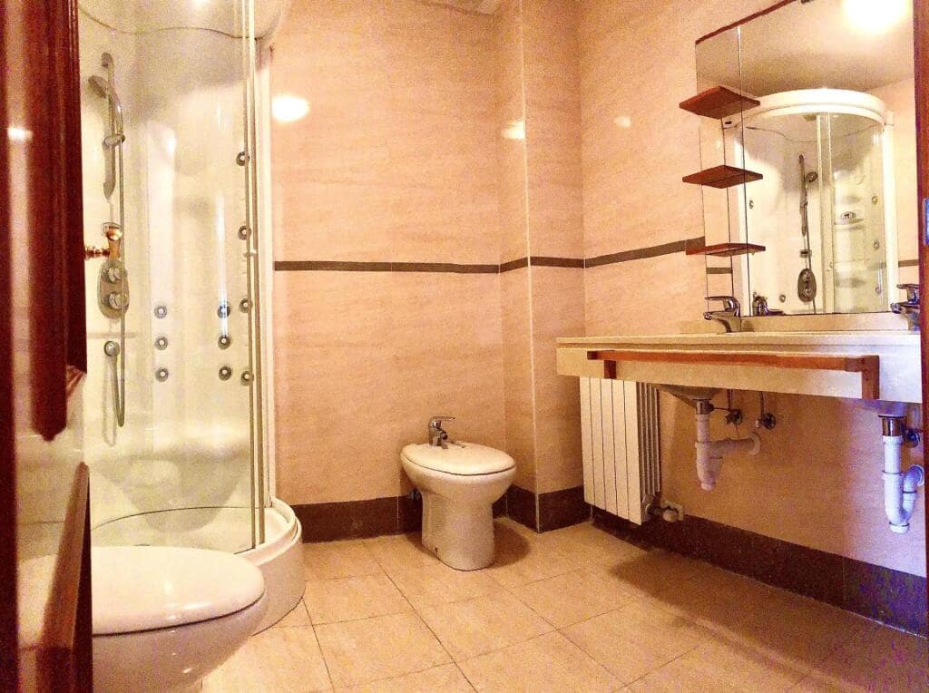 3 soveværelse Lejlighed til salg i Logrono med swimmingpool garage - € 340.000 (Ref: 9174314)