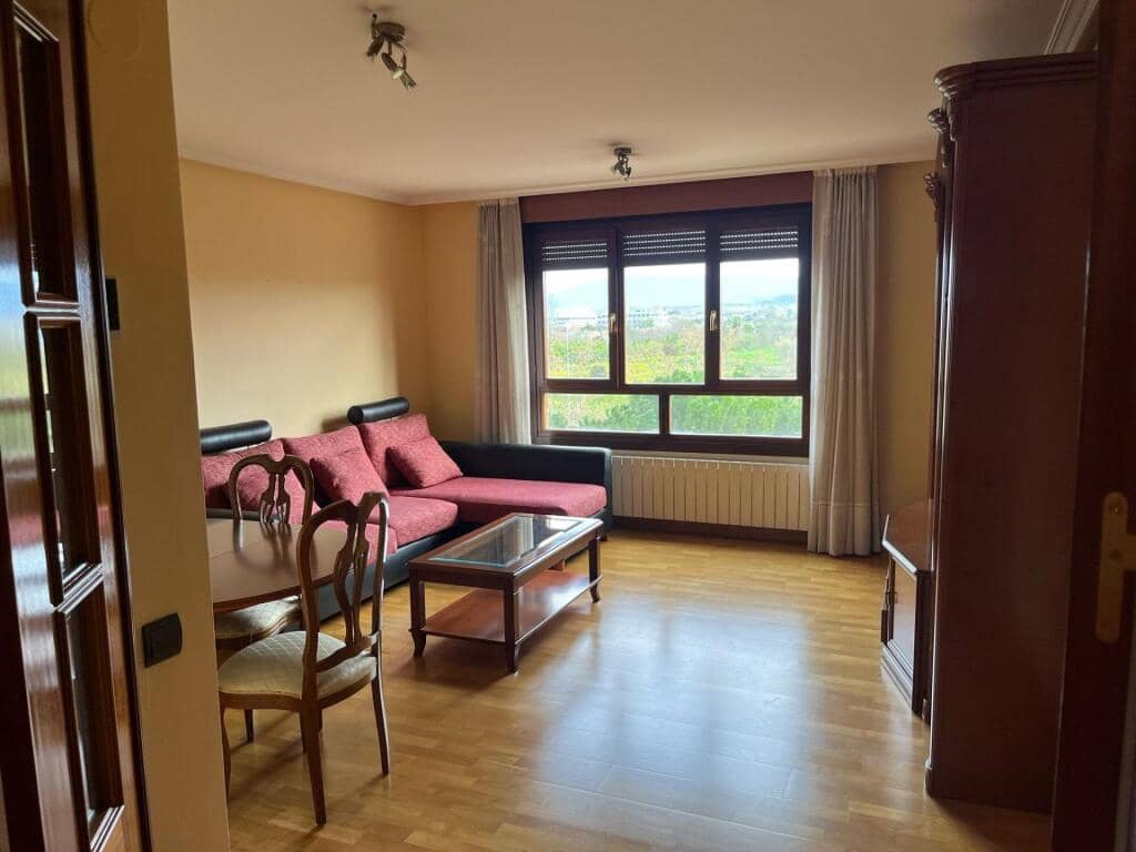 3 soveværelse Lejlighed til salg i Logrono med swimmingpool garage - € 340.000 (Ref: 9174314)