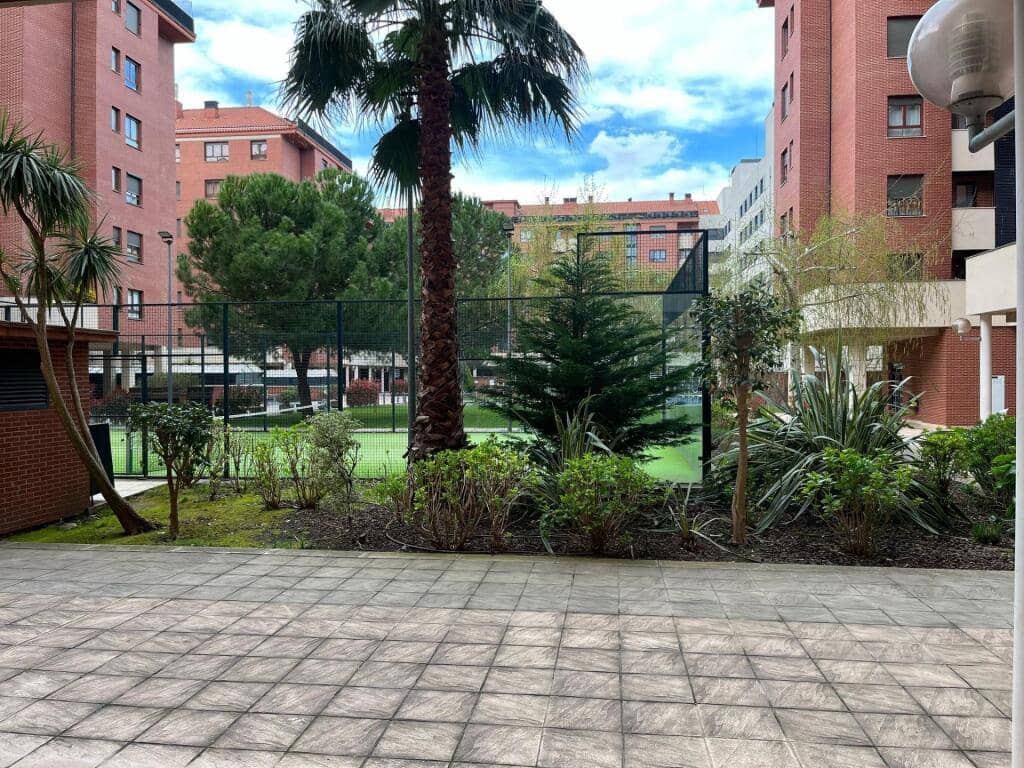 3 soveværelse Lejlighed til salg i Logrono med swimmingpool garage - € 340.000 (Ref: 9174314)