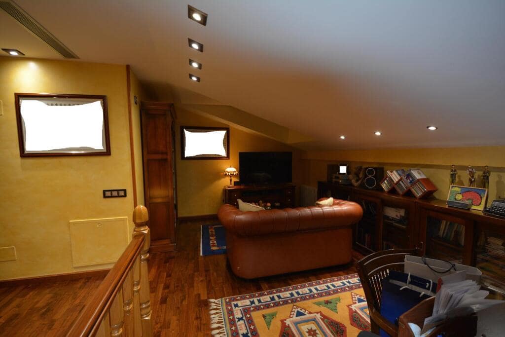 5 soveværelse Lejlighed til salg i Valladolid by med garage - € 850.000 (Ref: 9174318)