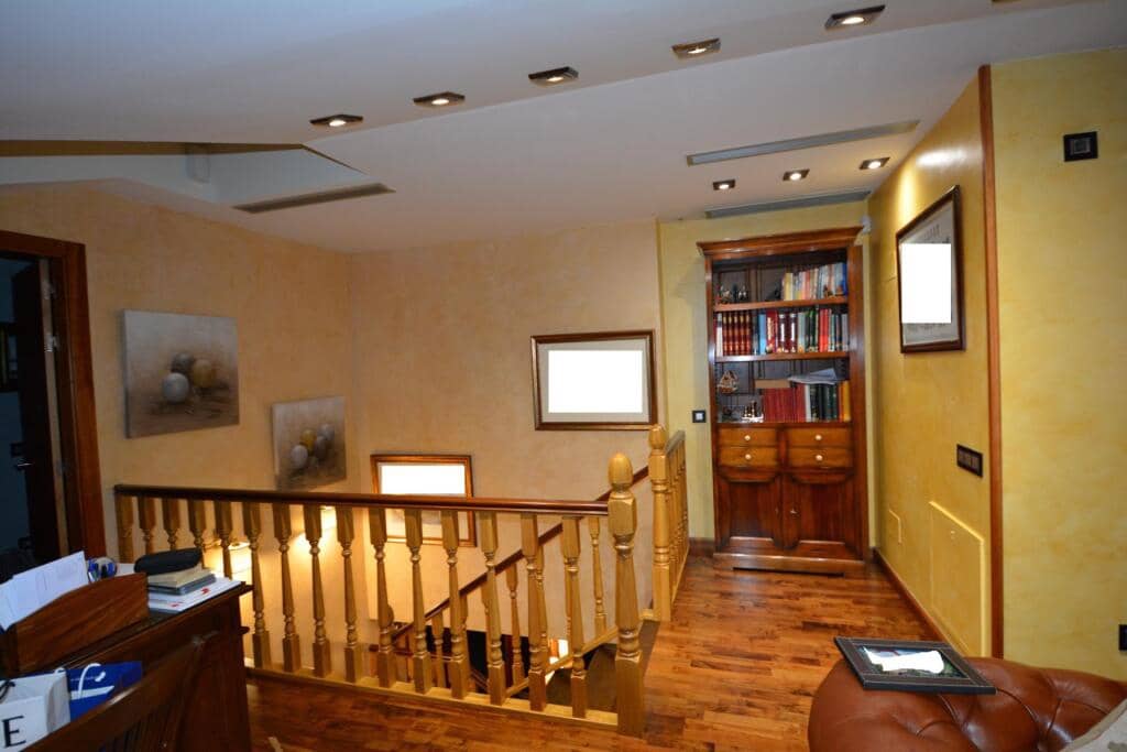 5 soveværelse Lejlighed til salg i Valladolid by med garage - € 850.000 (Ref: 9174318)