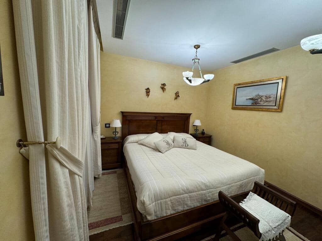 5 soveværelse Lejlighed til salg i Valladolid by med garage - € 850.000 (Ref: 9174318)