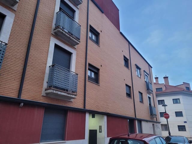 3 bedroom Apartment for sale in Santovenia de Pisuerga with garage - € 176,000 (Ref: 9174320)