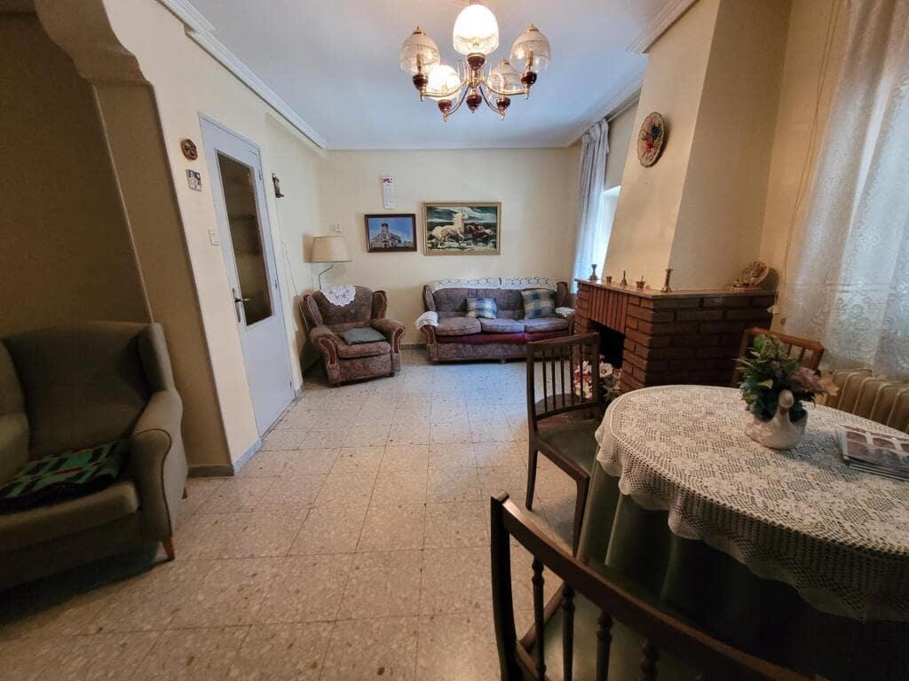 3 soverom Villa til salgs i Cuellar - € 77 000 (Ref: 9174321)