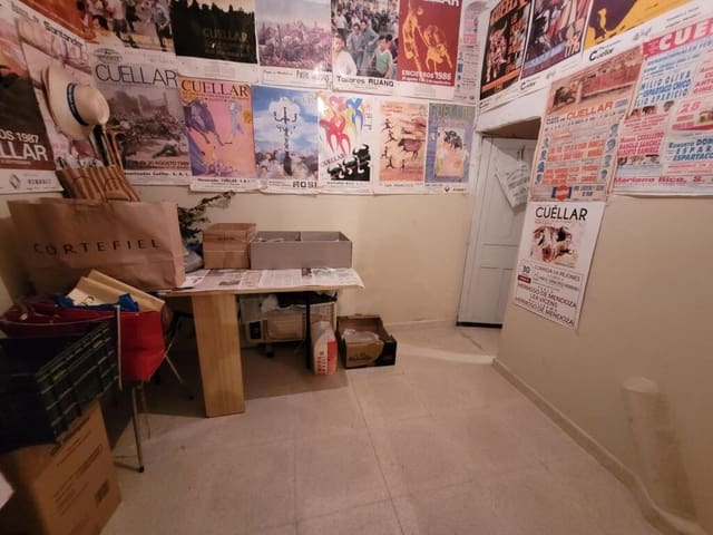 3 soveværelse Villa til salg i Cuéllar - € 77.000 (Ref: 9174321)