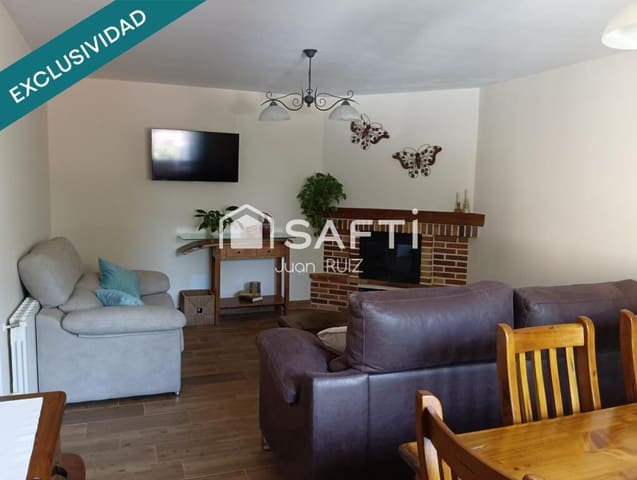 4 slaapkamer Rijtjeshuis te koop in Martín Miguel met garage - € 190.000 (Ref: 9174325)