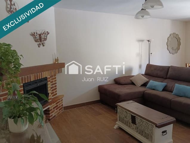 4 slaapkamer Rijtjeshuis te koop in Martín Miguel met garage - € 190.000 (Ref: 9174325)