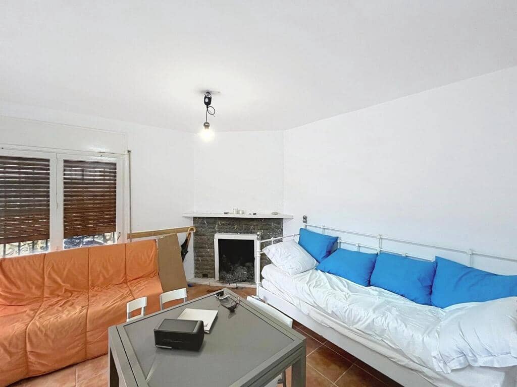 6 bedroom Villa for sale in Roda de Bara - € 260,000 (Ref: 9174336)