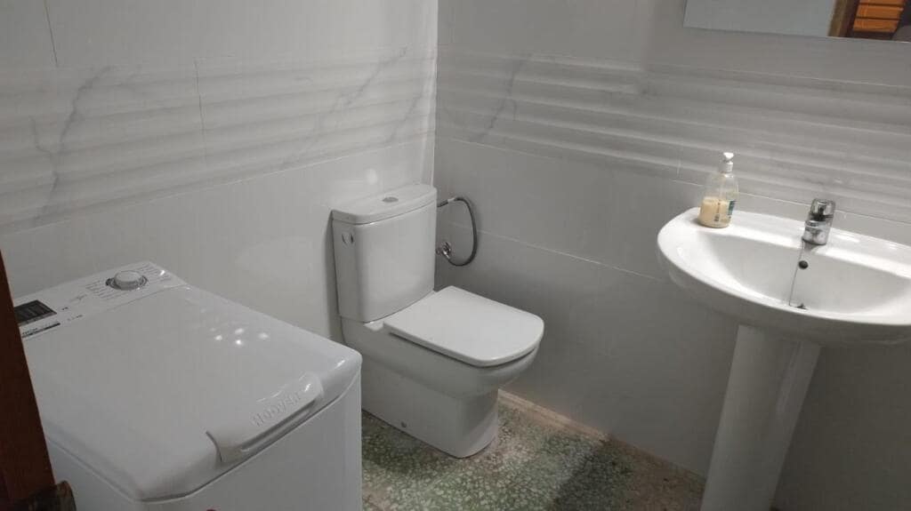 6 bedroom Villa for sale in Roda de Bara - € 260,000 (Ref: 9174336)