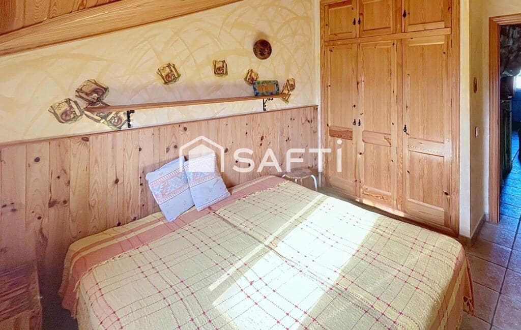 6 soveværelse Finca/Landehus til salg i La Bisbal del Penedes med swimmingpool garage - € 365.000 (Ref: 9174337)