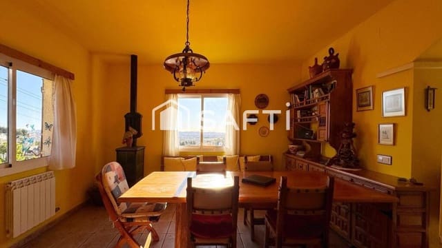 6 soveværelse Finca/Landehus til salg i La Bisbal del Penedès med swimmingpool garage - € 365.000 (Ref: 9174337)