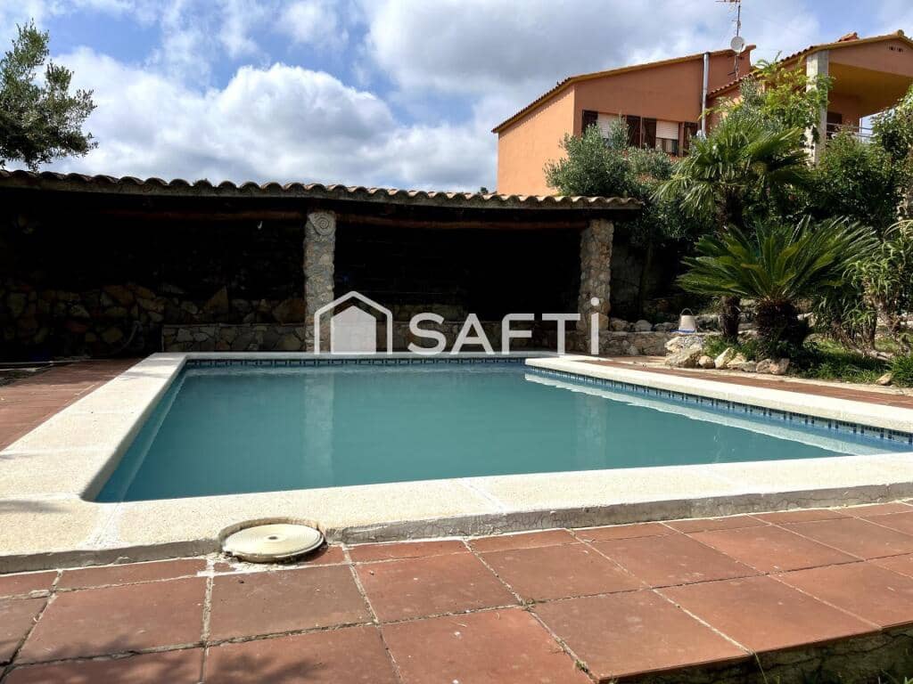 6 soveværelse Finca/Landehus til salg i La Bisbal del Penedes med swimmingpool garage - € 365.000 (Ref: 9174337)